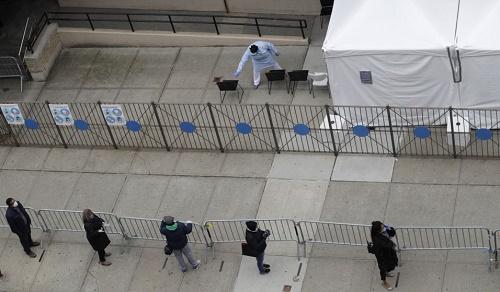 国际■路透：医生见证美国新冠患者死亡悲剧场景 插管后用iPAD与亲友最后道别