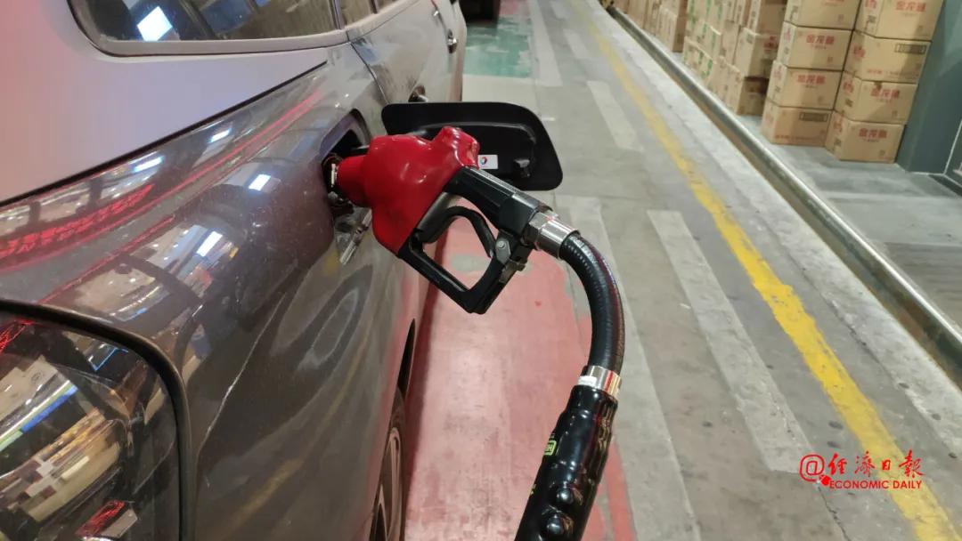 【油价】油比水还便宜？不是那么回事儿！小心被“负油价”新闻忽悠了