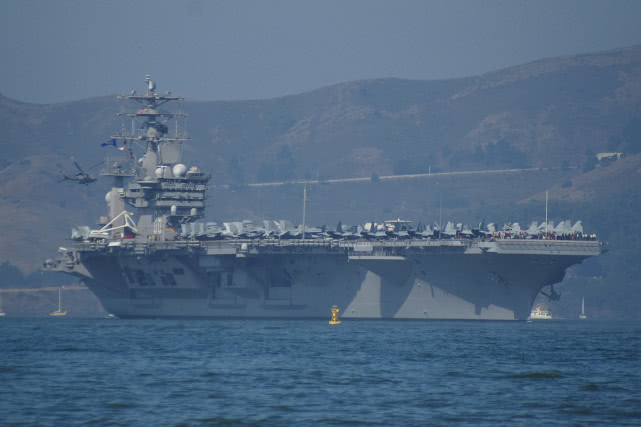 『航母』怕步“罗斯福”后尘，美“尼米兹”打击群近8000水手将受病毒筛查