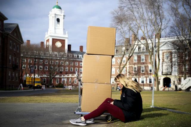 特朗普：哈佛获近900万美元新冠救援资金，特朗普：还钱，这是给工人的