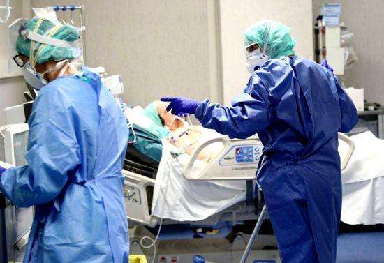 孕妇■接受含抗体血浆治疗后 意大利一名孕妇感染者康复