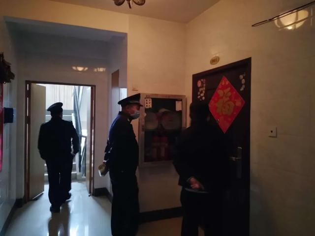 #社会#女子每天24小时制造噪音，邻居崩溃！民警多次上门，不管用