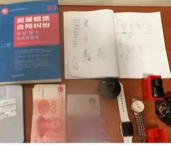 租房▲男子连骗7人全靠这一招，被抓时还在看法律书做笔记！