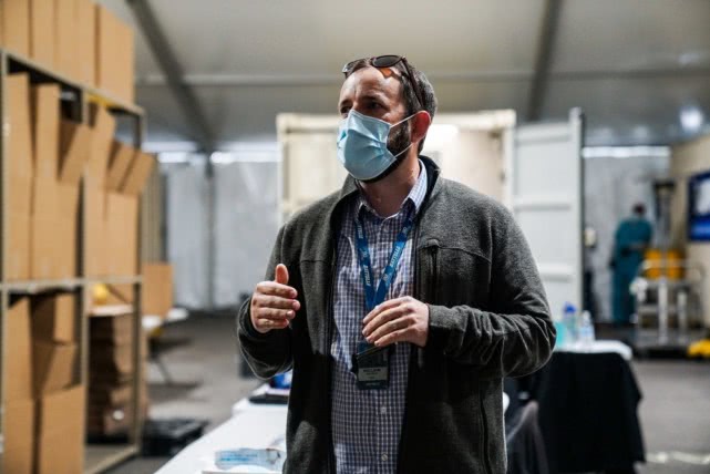 『联邦政府』“打劫”各州后，美联邦政府出手抢走退伍军人医院500万枚口罩