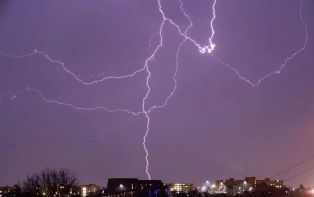 国际社会■惨！印度东部发生雷暴大雨，十多人因雷电袭击死亡