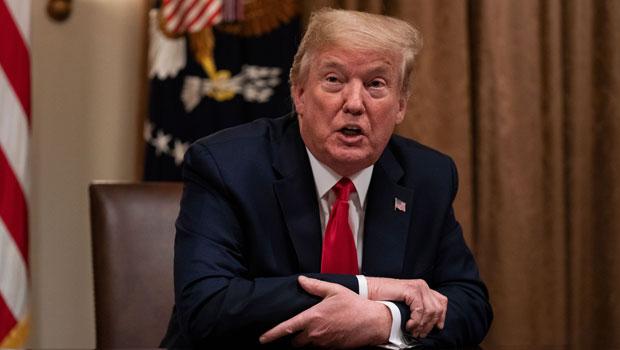 [特朗普]是否会为错误使用消毒剂的人数激增而负责？特朗普：不，我不会