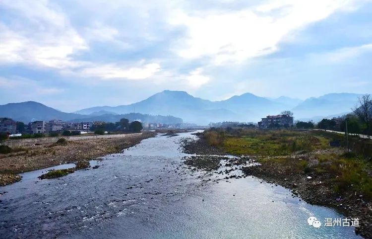 鉛山千年古縣古代江南紙都石塘鎮