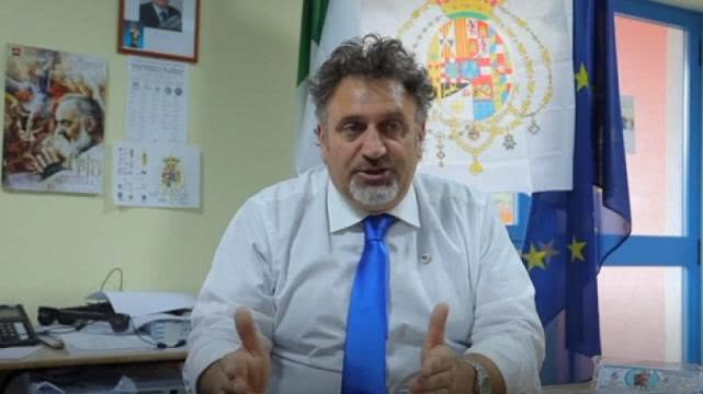 疫情▲疫情期间意大利小镇自己印“钞票”,帮助弱者保护当地经济