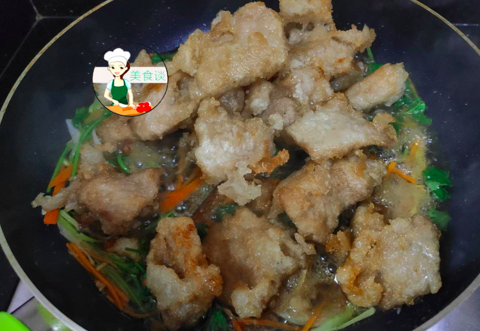 麻辣美食▲这菜儿子两天不吃就馋，不加一滴水，香到舔盘子，一口一块吃嗨了