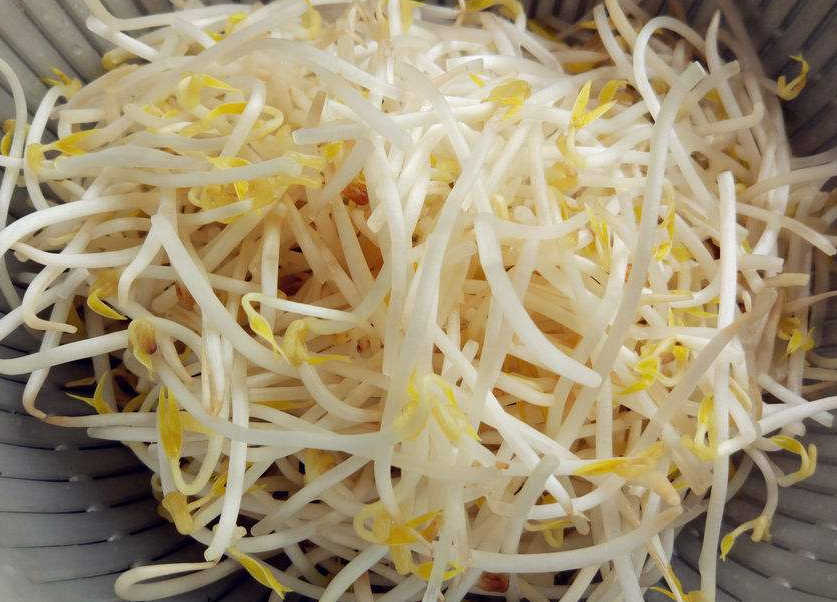 #里脊#椒盐猪里脊,酥脆美味下酒好菜,家常绿豆芽炒韭菜,营养好吃