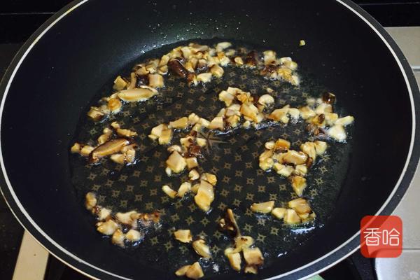 【菜谱】香菇简单一做，味道一点都不比肉差，好吃到灵魂里了