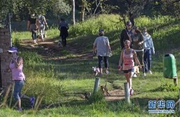 『陈诚』南非全国范围解封首日「组图」