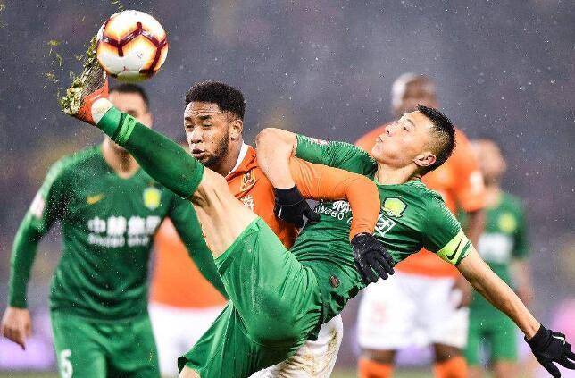 「于大宝」悬念揭晓！于大宝在李铁国足踢什么位置或有定论，未来值得期待