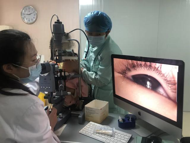 生活■活久见！2岁女孩睫毛密密麻麻长出这了这些，医生都惊呆了