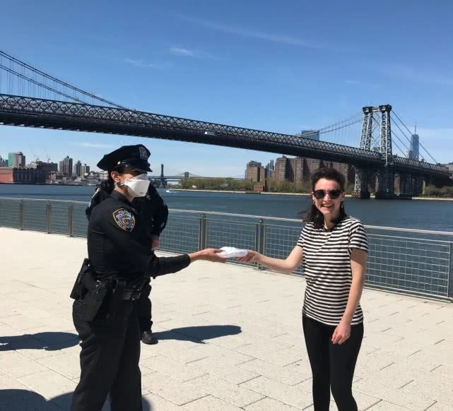 『白思豪』“8周死了16000人，这场面真是一记耳光”