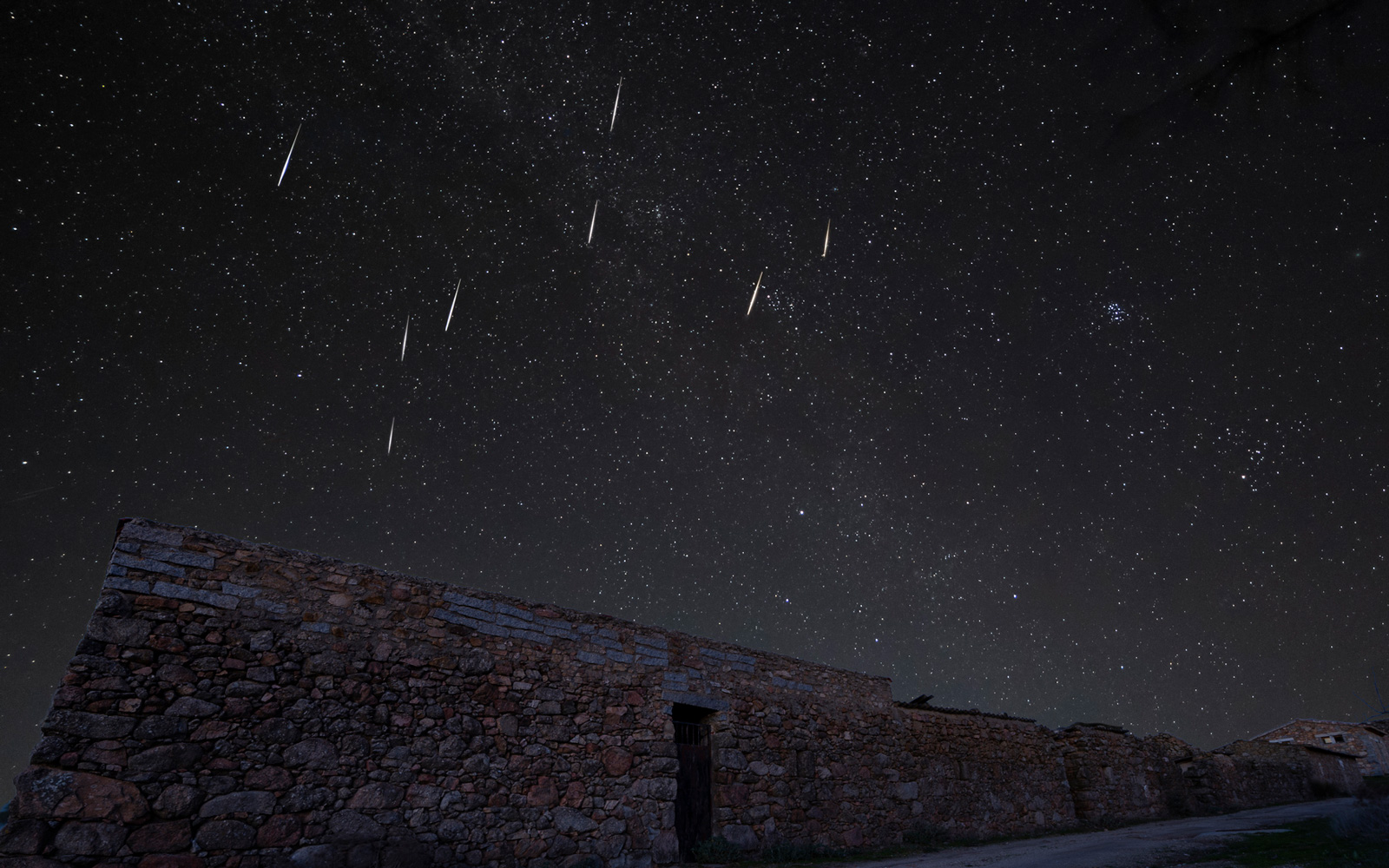 流星雨■敬请期待，划过月空的光芒，宝瓶座流星雨