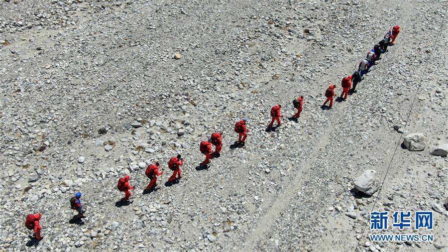 军事为珠峰“量身高”，为什么一定要有人登顶测量？