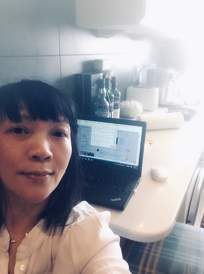 虹影作家虹影在英国：面粉和口罩匮乏 三位医生朋友被感染