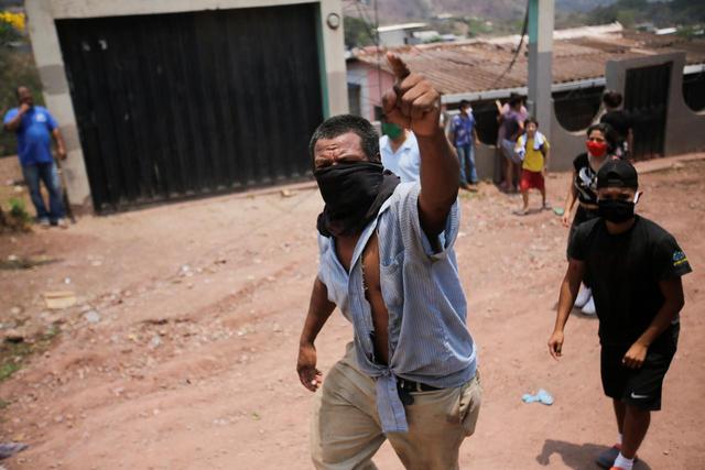 肺炎洪都拉斯居民阻止新冠肺炎死者在公墓下葬引发骚乱