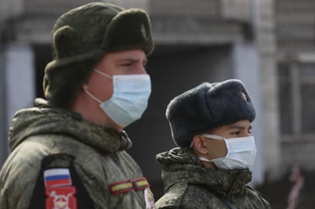 军事俄军队和军事教育机构感染新冠病毒人数增至3313人