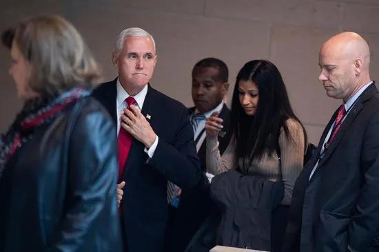 肺炎美国累计超128万例，副总统彭斯新闻秘书确诊感染新冠病毒