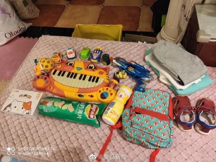 暖心！援鄂护士吃火锅陌生人偷偷买单！多所大学明确部分年级本学期不返校｜疫情日报