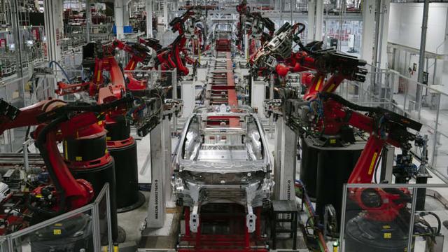 特斯拉美前高官称特斯拉复工现“资本主义最糟一面”，被马斯克用俄语骂