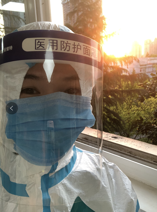 疫情护士节的朴素愿望：我只想要一张证书，证明我战斗过……