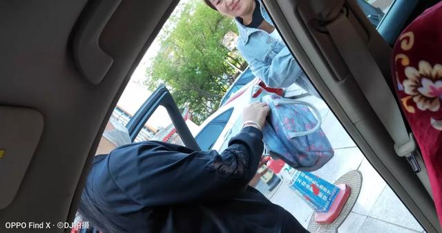 社会让她“火”！女子捡30000多元存进自己卡里