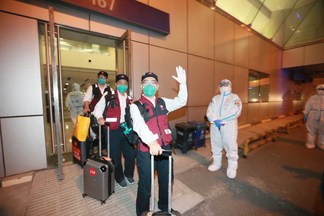 医疗中国援非医疗专家载誉而归