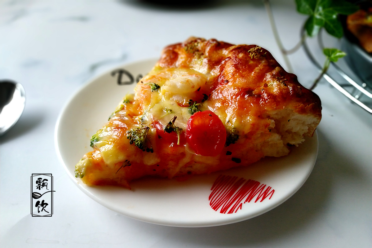 披萨的做法烤箱想吃披萨，足不出户在家做，暄软多味吃过瘾，按步操作，一次成功