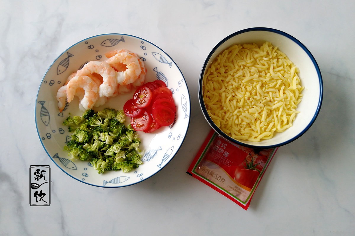 披萨的做法烤箱想吃披萨，足不出户在家做，暄软多味吃过瘾，按步操作，一次成功