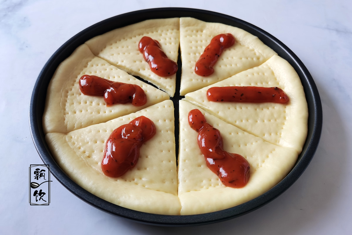 披萨的做法烤箱想吃披萨，足不出户在家做，暄软多味吃过瘾，按步操作，一次成功