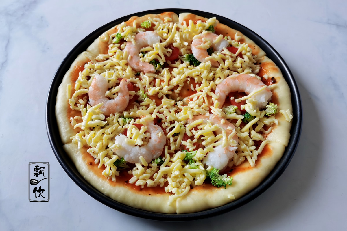 披萨的做法烤箱想吃披萨，足不出户在家做，暄软多味吃过瘾，按步操作，一次成功