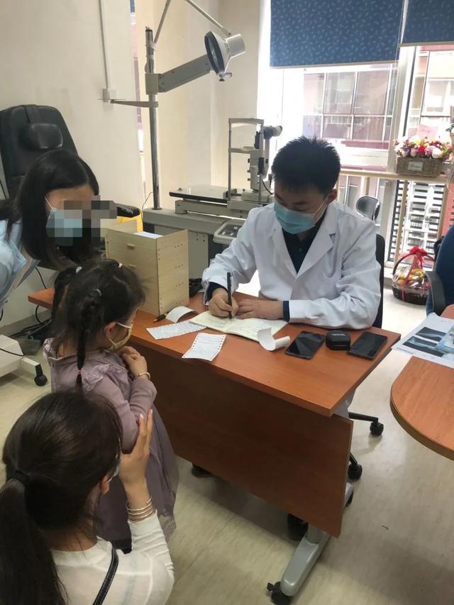 社会被砍伤100多天后，陶勇医生恢复出诊，说了句很感人的话