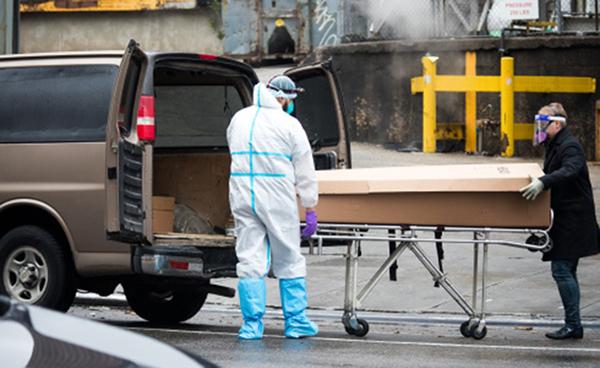 美疾控中心:美国新冠肺炎死亡病例月底预计超10万