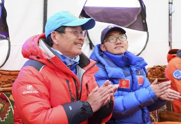 高程测量珠峰高程测量登山队开冲顶动员大会 公布详细计划