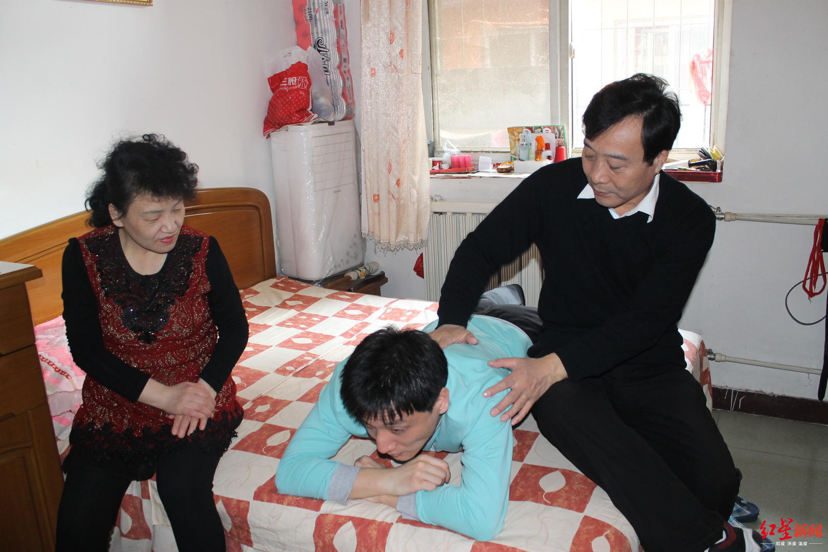 社会捐肾救父！“脑瘫拳王”汪强只能重返拳台才能攒足肾移植费用