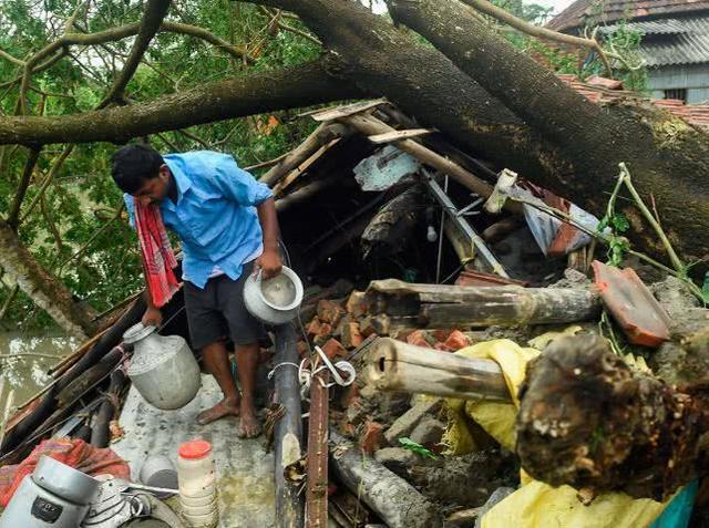 肺炎特强气旋风暴袭击印度已致12死 比新冠肺炎更糟糕