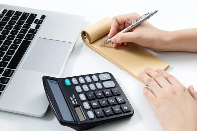 法律公司做假账，老板、法人与财务，谁要承担法律责任？