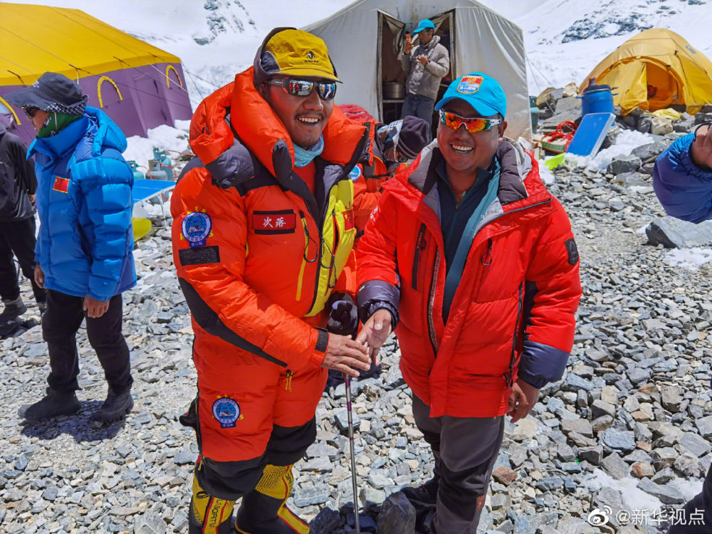 高程测量2020珠峰高程测量登山队第三次向峰顶进发