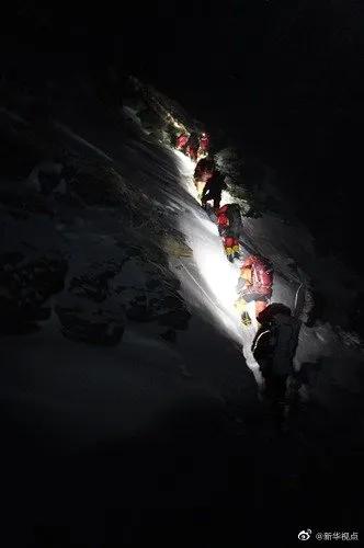 爬山|11时，登顶