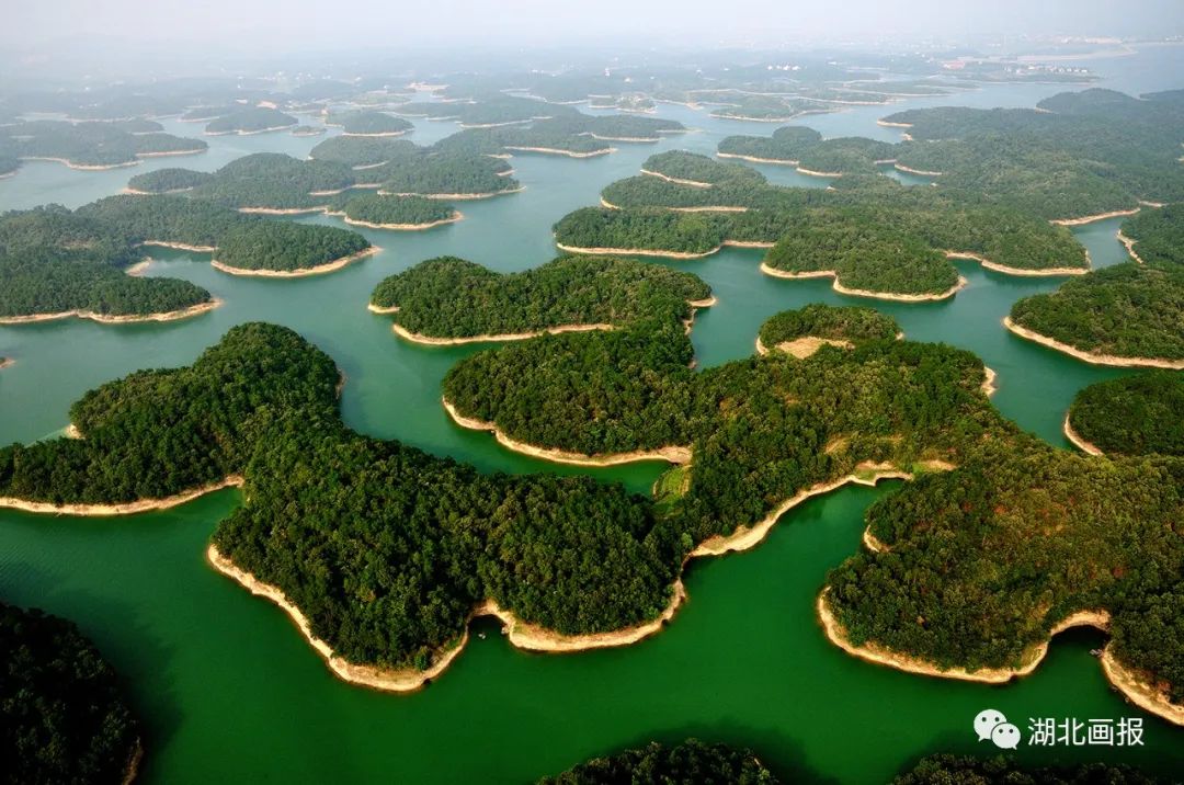 洈水水库(权柳沁 摄)