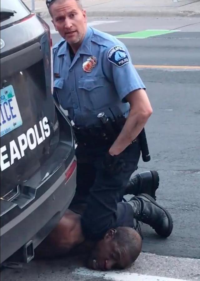 明尼苏达|非裔男子死亡致骚乱，美国明尼苏达州出动国民警卫队维稳