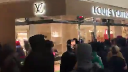 银行|砸银行、抢苹果店、砸LV店……示威活动蔓延全美33城,多城实施宵禁!