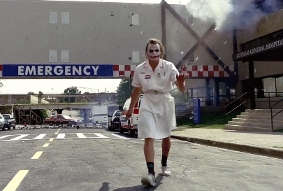 蝙蝠侠|蝙蝠侠出现在美国抗议现场，有哥谭市内味了