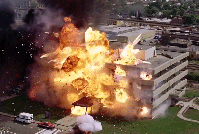 蝙蝠侠|蝙蝠侠出现在美国抗议现场，有哥谭市内味了