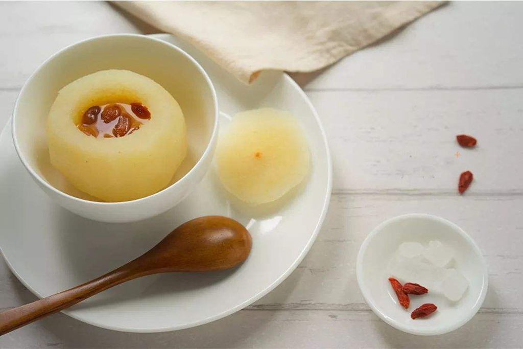 好好对待你的肺川贝冰糖雪梨让你的肺很开心