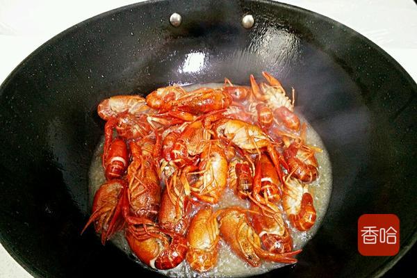 小龙虾|小龙虾已经悄然上市,教你最正宗做法,早日实现“小龙虾自由”