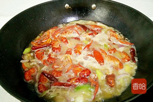 小龙虾|小龙虾已经悄然上市,教你最正宗做法,早日实现“小龙虾自由”